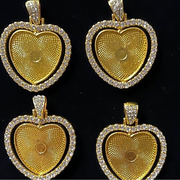 Bundle of 4 Gold  Metal Rhinestone Heart Pendants - Picture 2 of 9